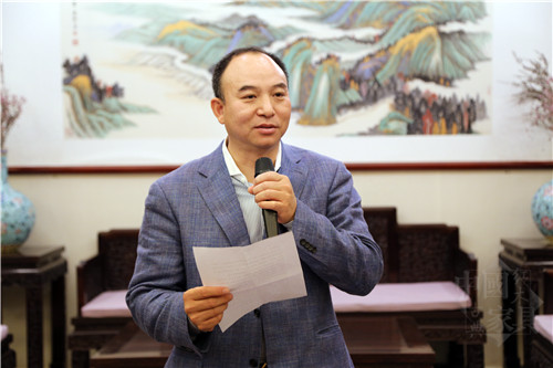07、中國宮廷家具研究會執行主席袁劍君致歡迎辭_副本