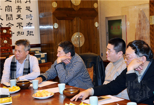 05會(huì)議現(xiàn)場左一魯寧、左二宋永吉、左三黃劍、左四芮謙